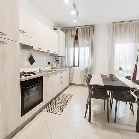 شقة Il Giardino Di Tina - Close To Center And